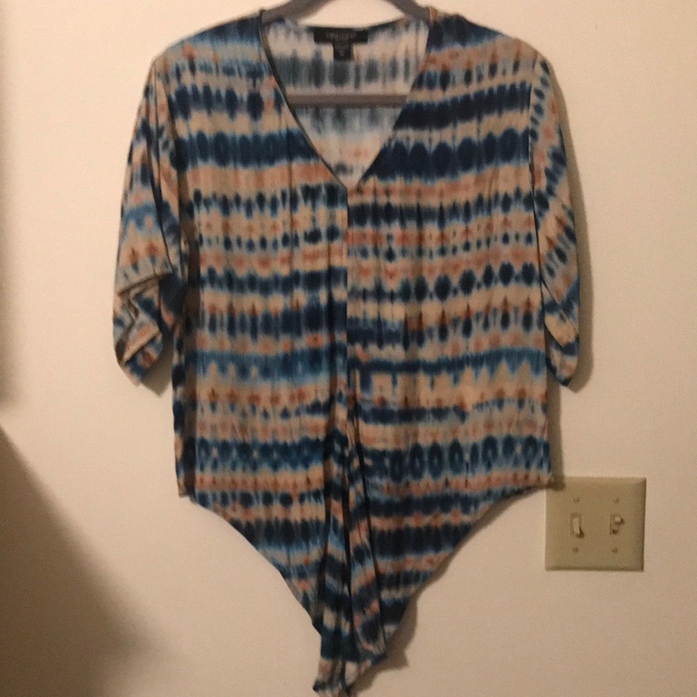 Karen Kane size medium petite Thai front V-neck blouse